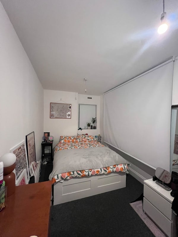 Room Matthias Road in Greater London