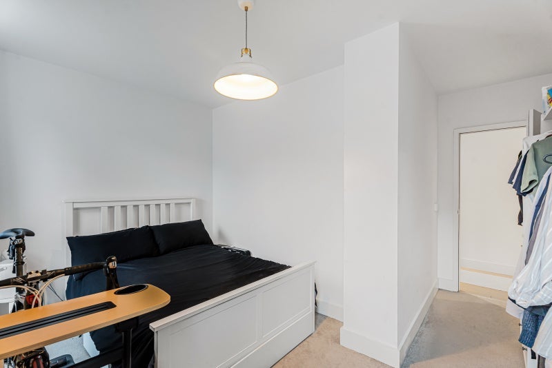 Flat Kingsland Road in Greater London
