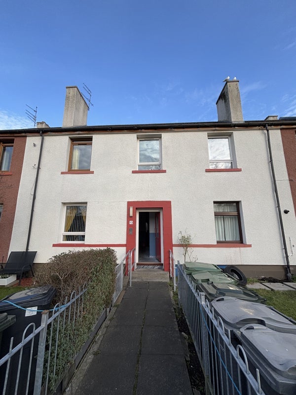 Flat Craigmillar Castle Gardens in City of Edinburgh