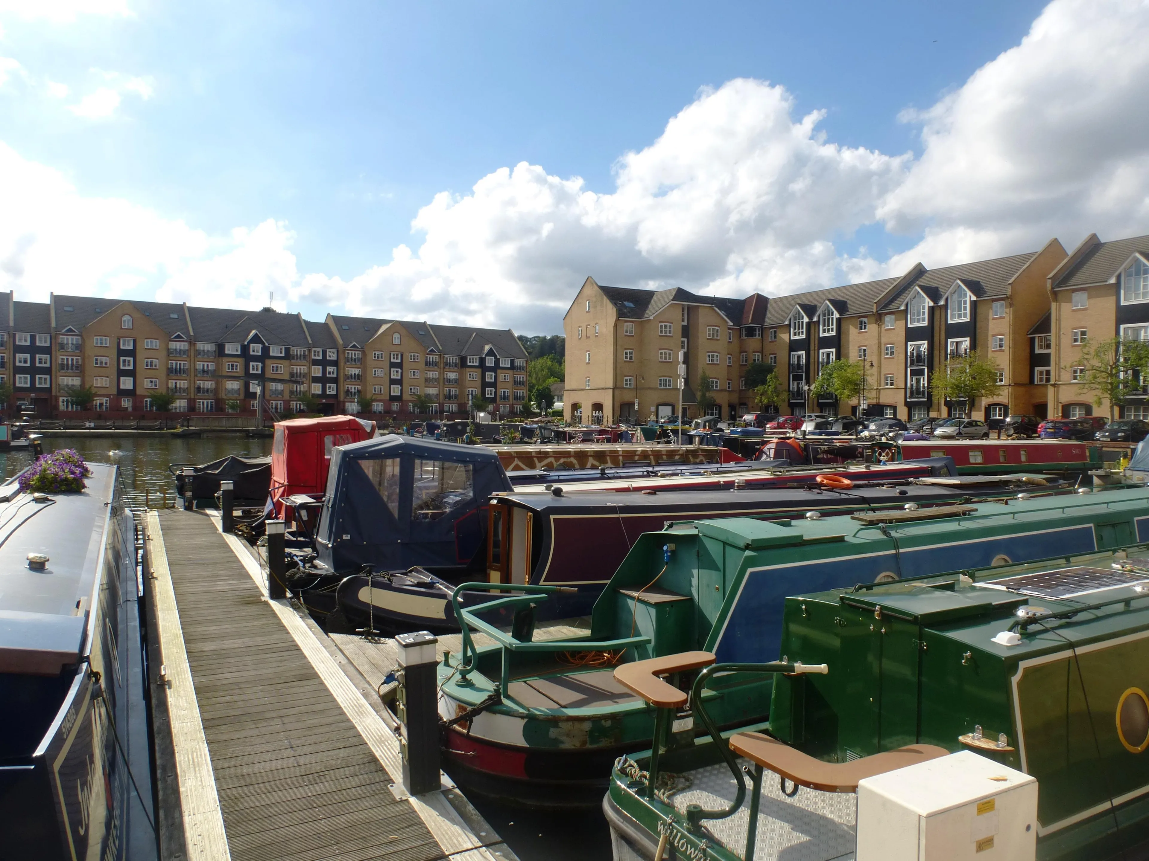 Flat Dickinson Quay in Dacorum