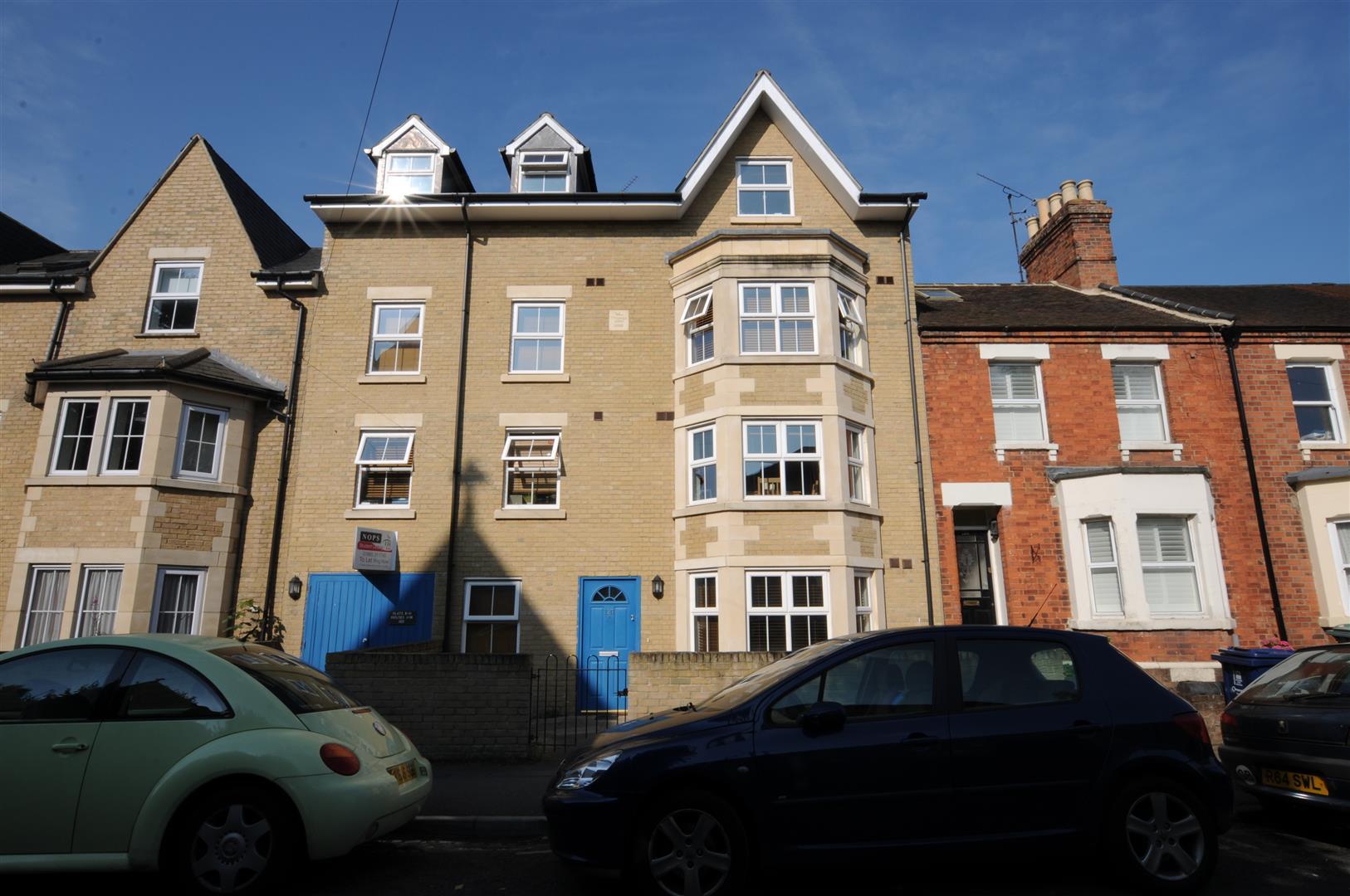 Flat Marlborough Road in Oxford