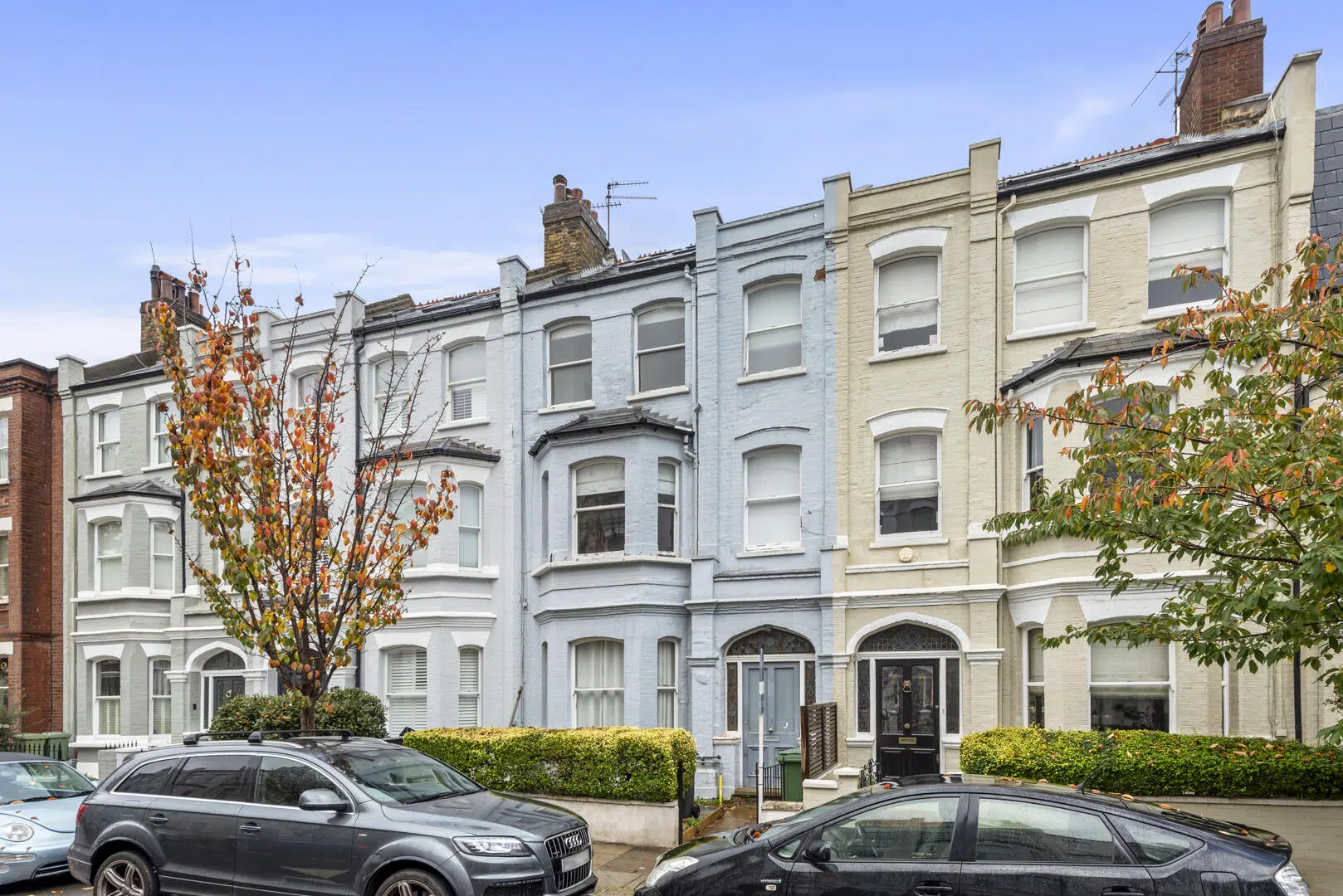 Flat Rostrevor Road in Greater London