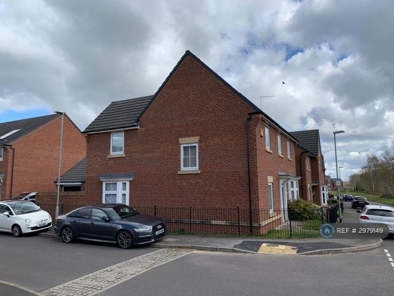 House Sutton Avenue in Newcastle-under-Lyme
