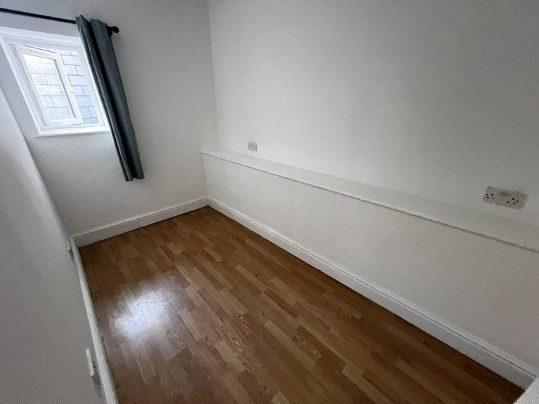 Flat King Street in Carmarthen