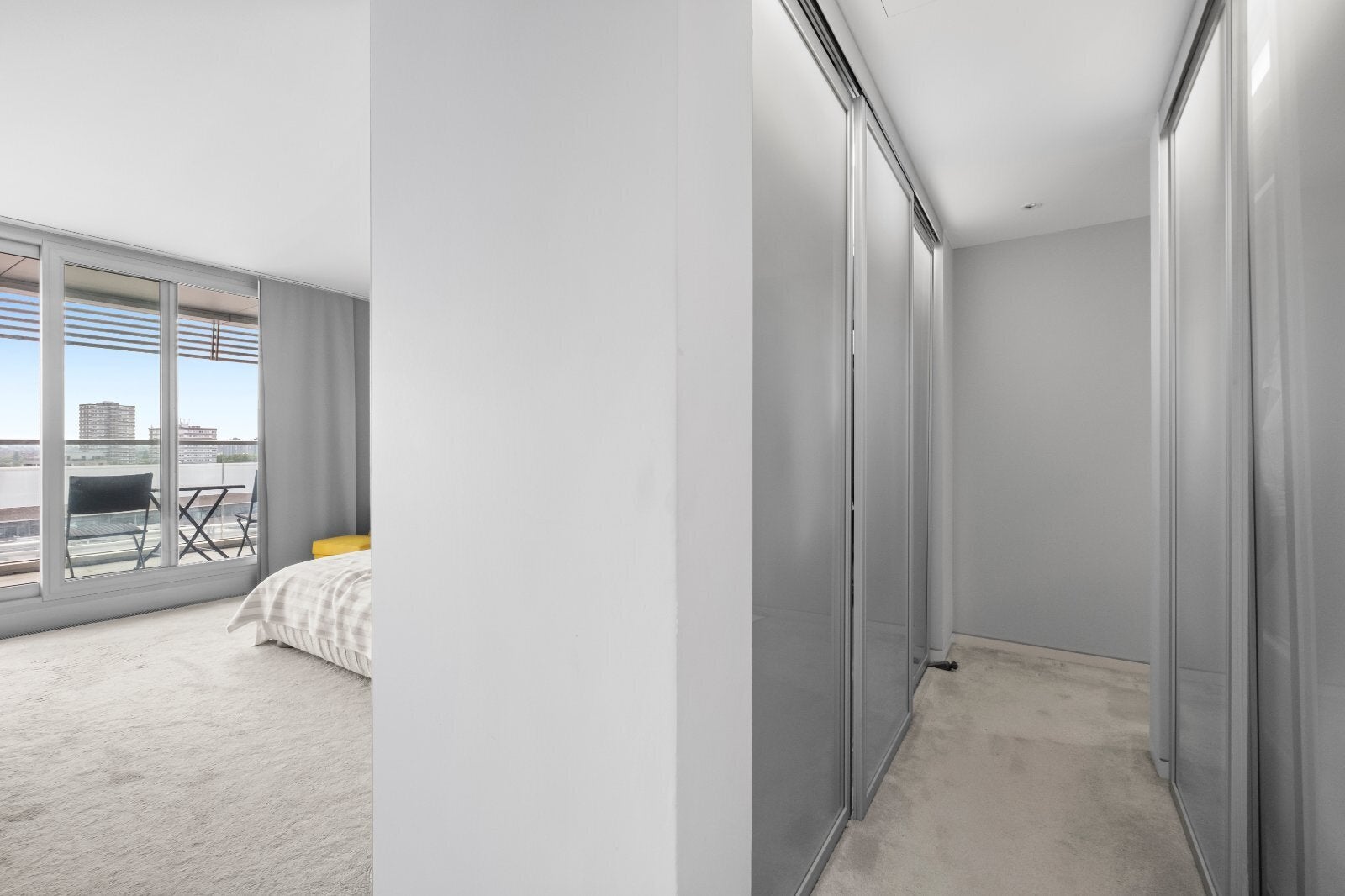 Flat Hester Road in Greater London
