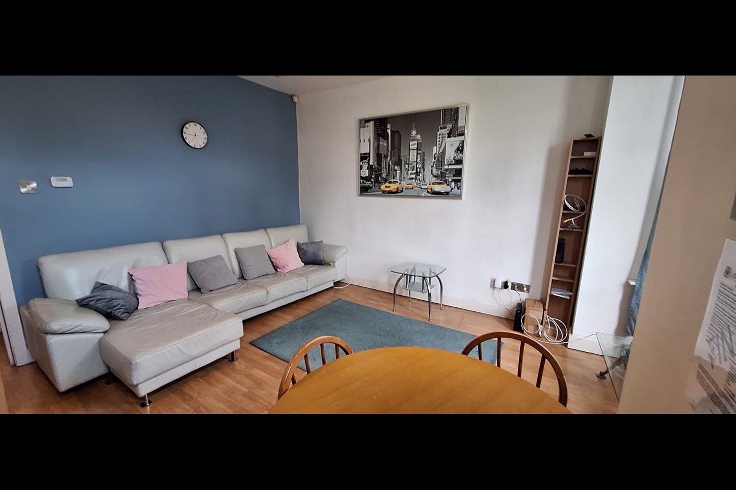 Room St Ann's Avenue in Leeds