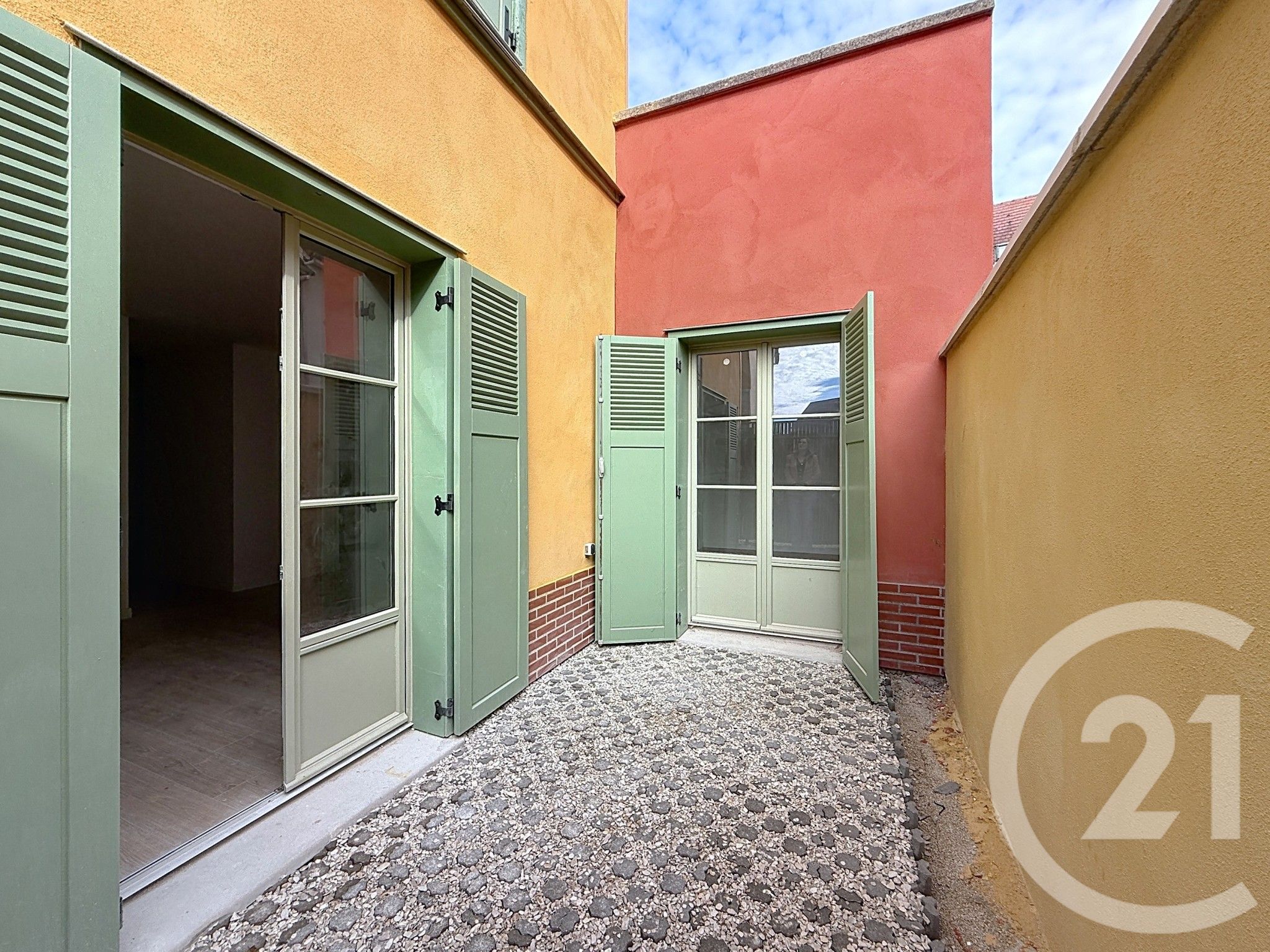 Flat Boulevard Danton in Troyes