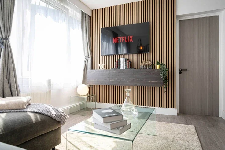 Flat Dunsterville Way in Greater London