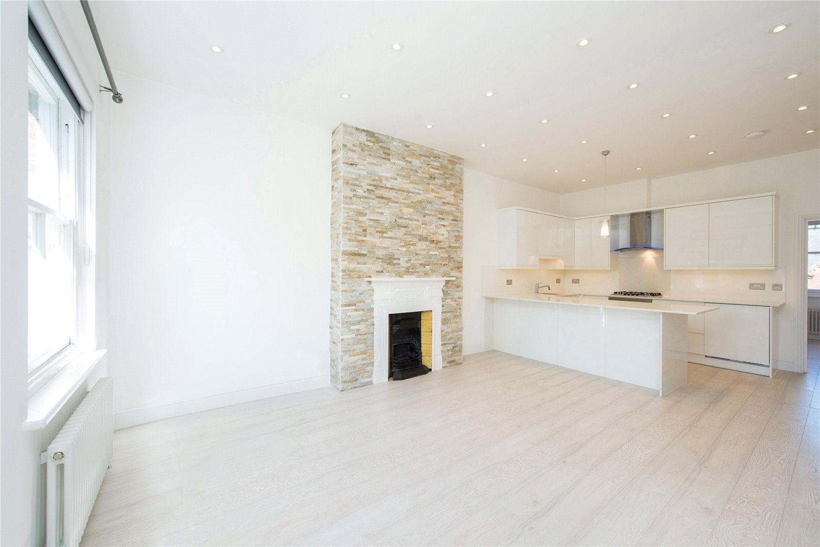 Flat Downside Crescent in Greater London