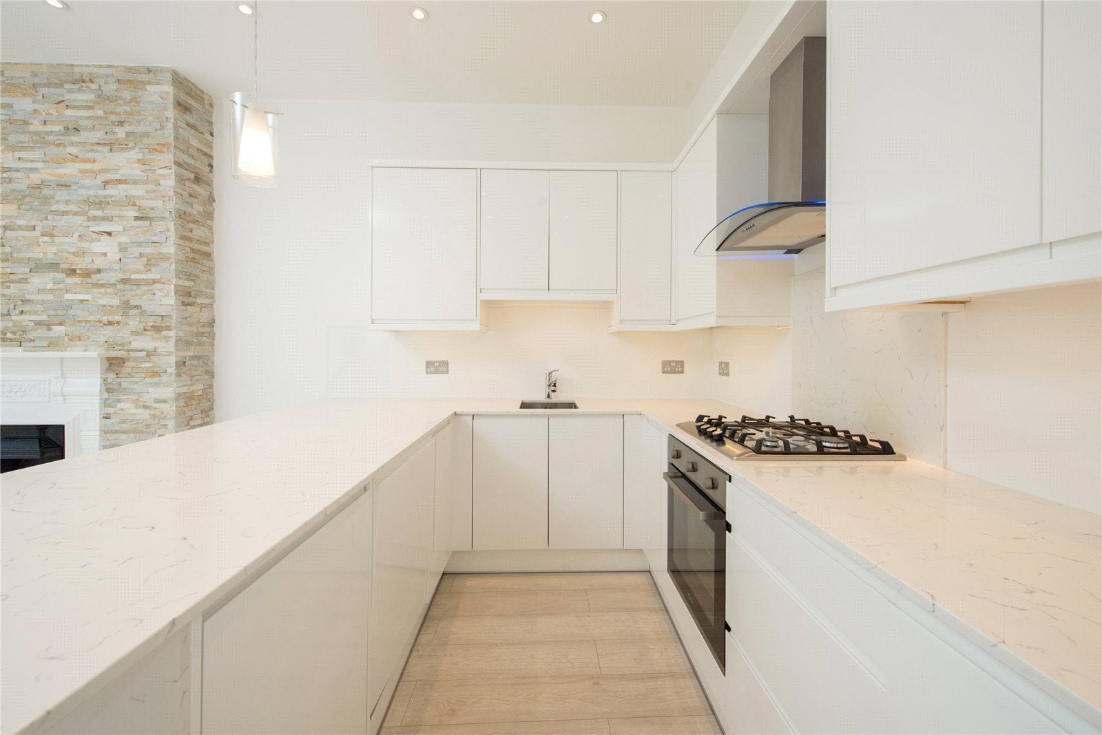 Flat Downside Crescent in Greater London