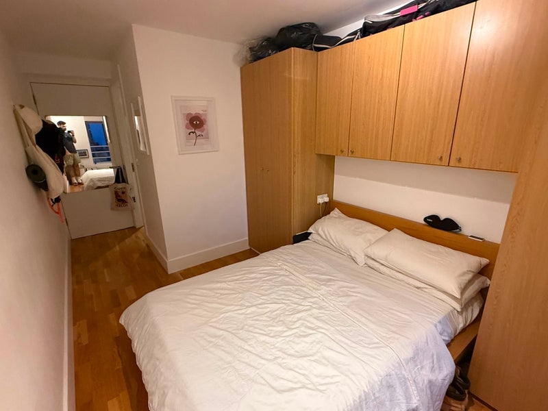 Room Glebe Road in Greater London