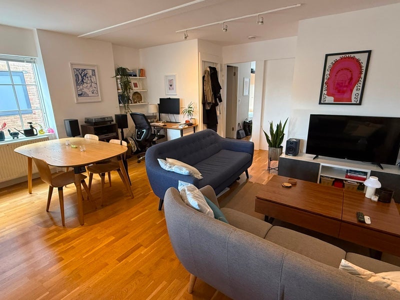 Room Glebe Road in Greater London