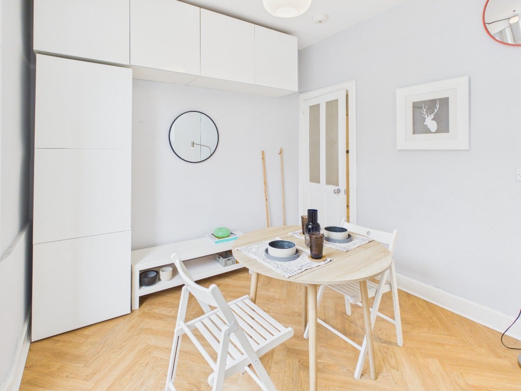 Flat Buccleuch Street in City of Edinburgh