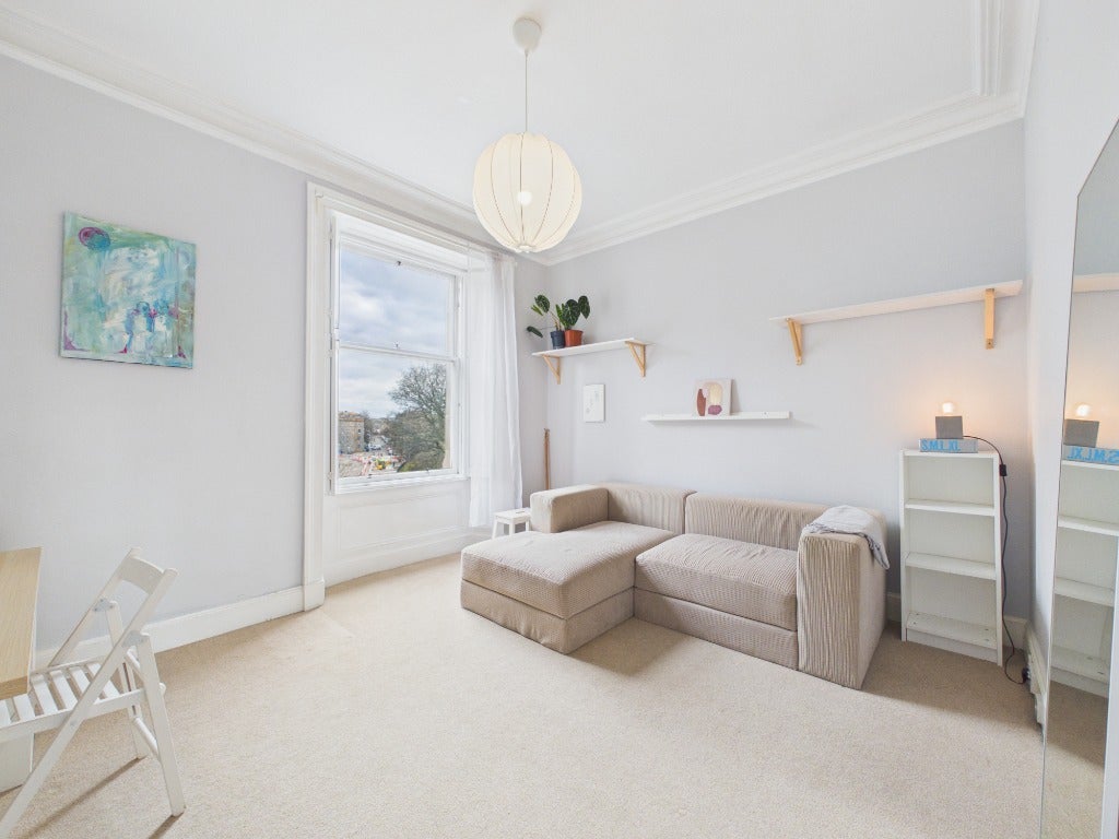Flat Buccleuch Street in City of Edinburgh