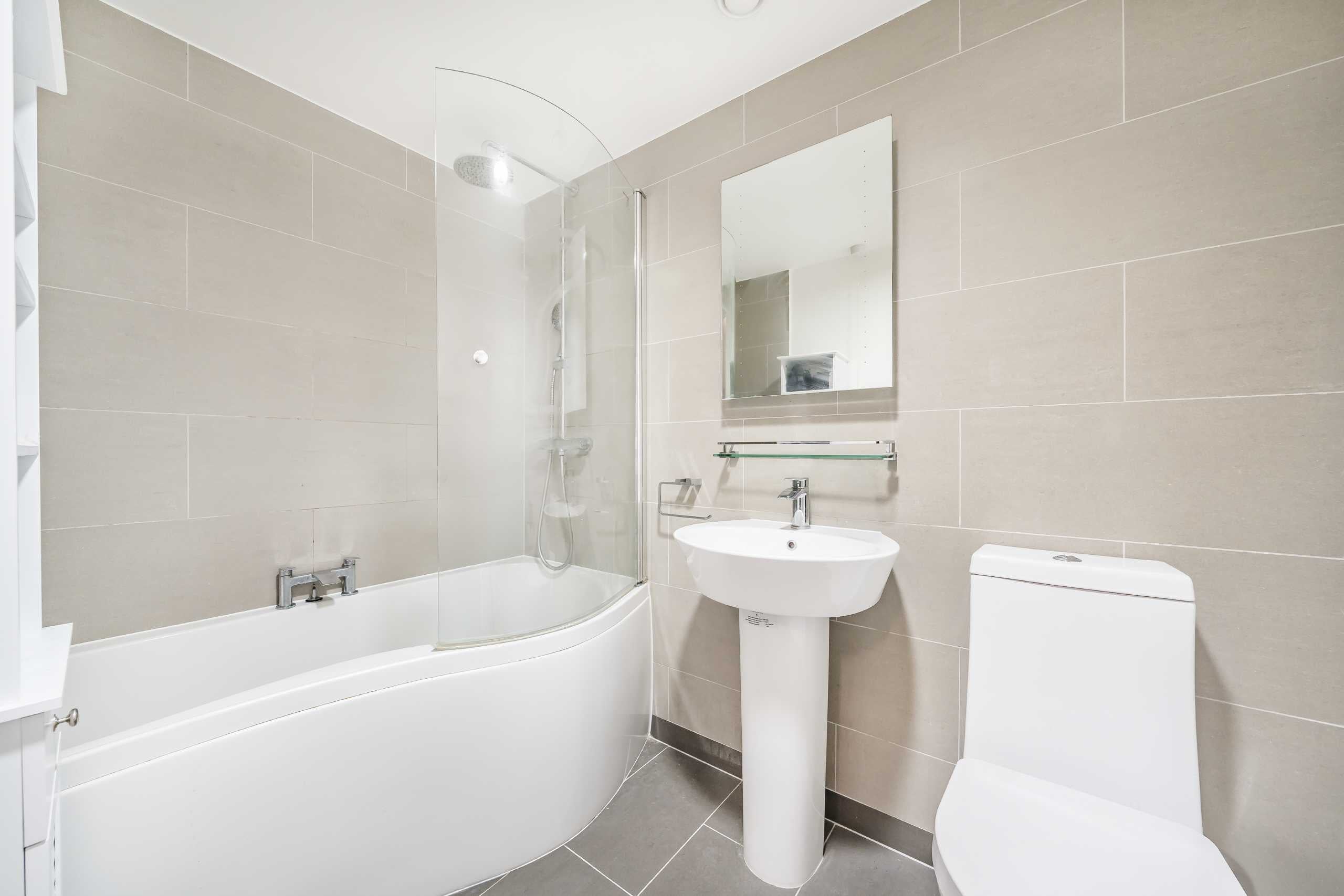 Flat Petergate in Greater London