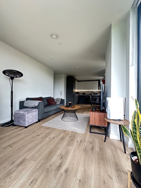 Room Aspin Lane in Manchester