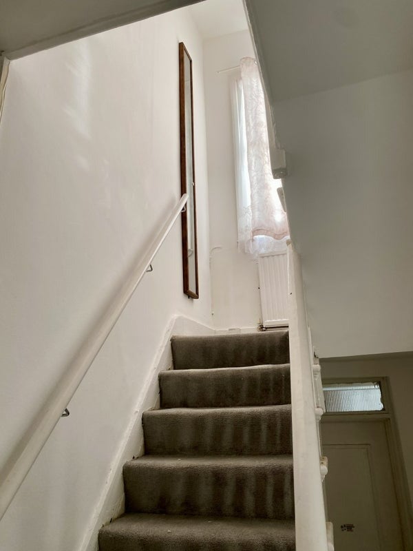 Room Raynham Road in Greater London
