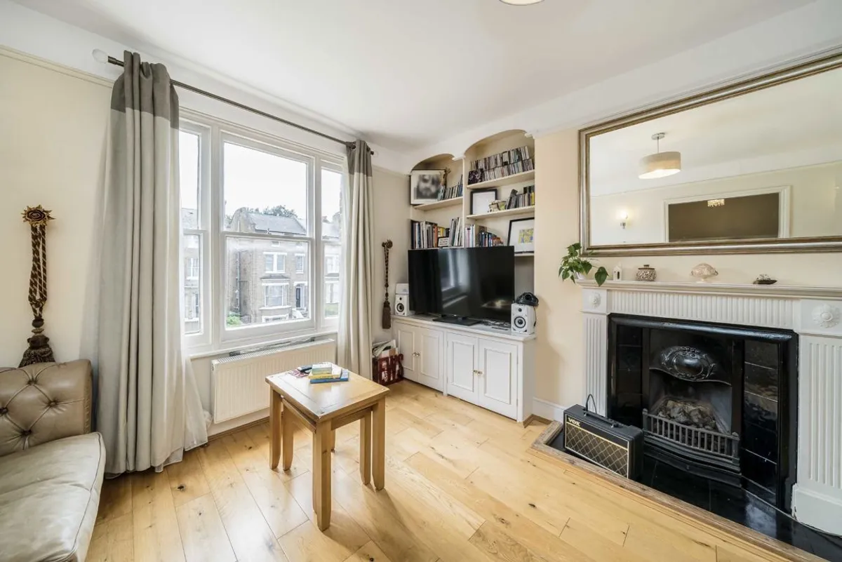 Flat The Grove in Greater London