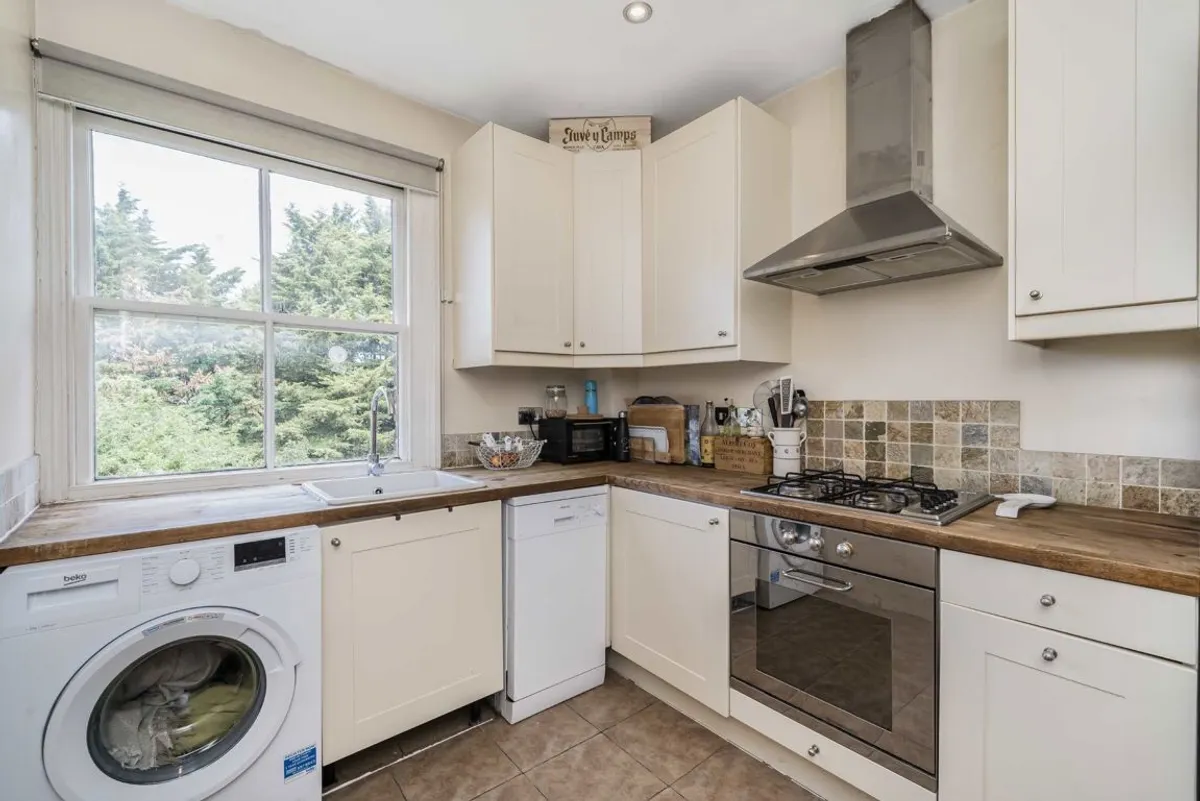 Flat The Grove in Greater London