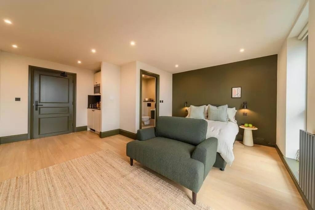 Flat Westfield Terrace in Sheffield