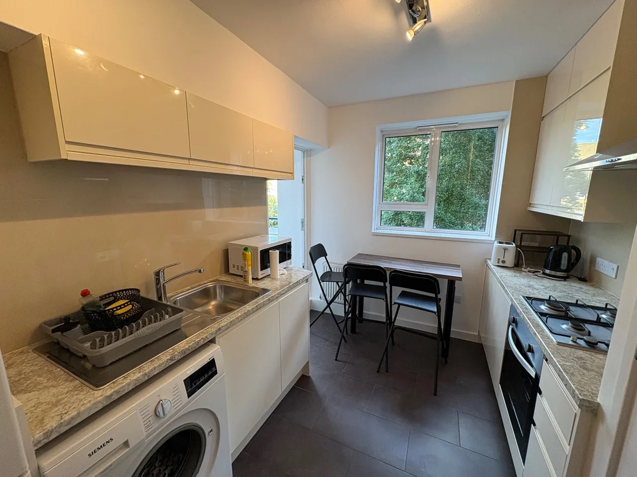 Flat Robert Street in Greater London