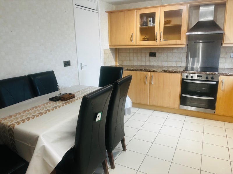 Room Wintoun Street in Leeds