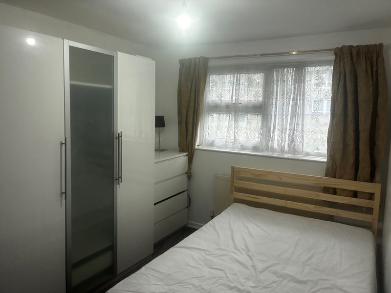 Room Wintoun Street in Leeds