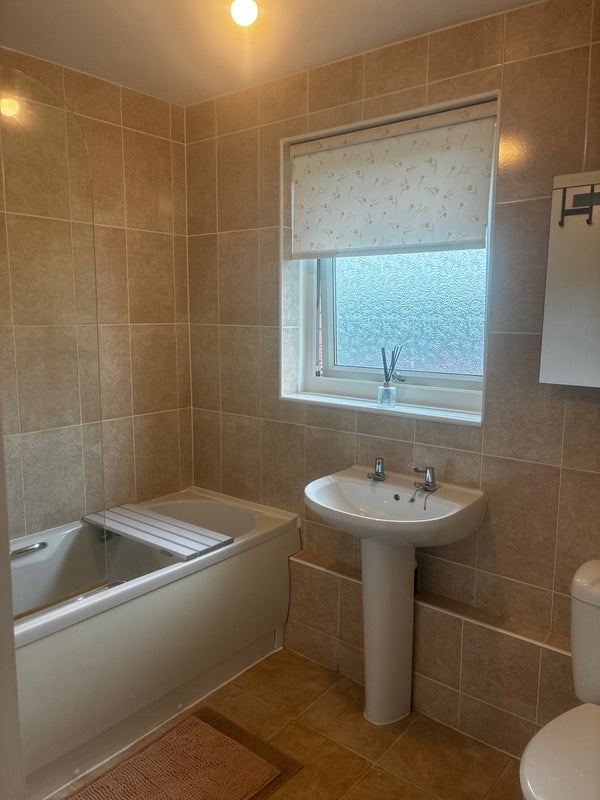 Room Wintoun Street in Leeds