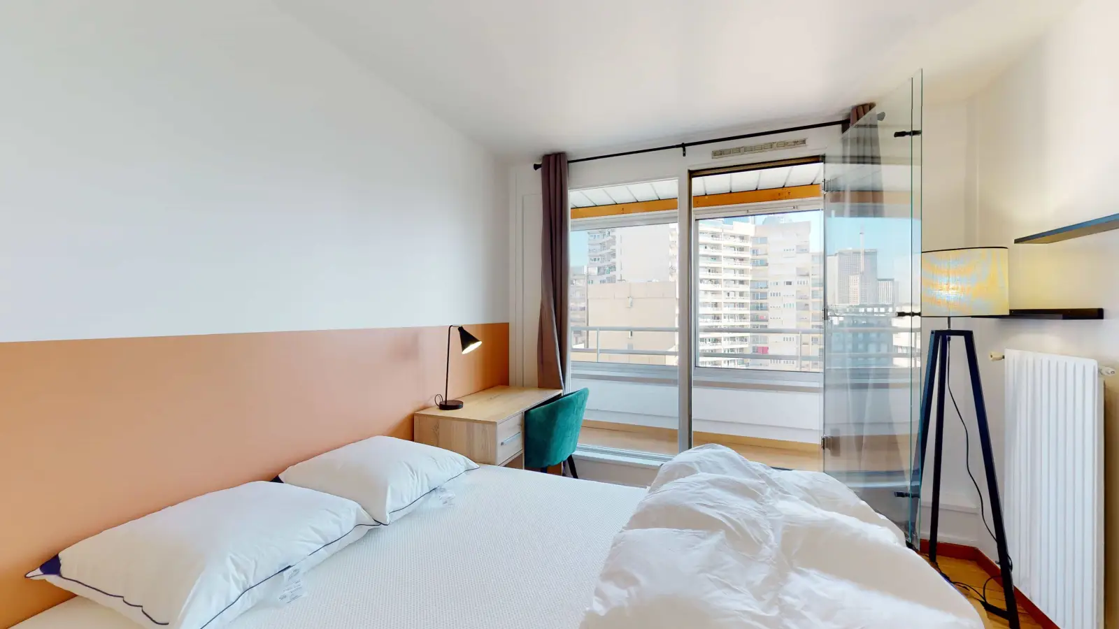 Room Esplanade Charles de Gaulle in Nanterre