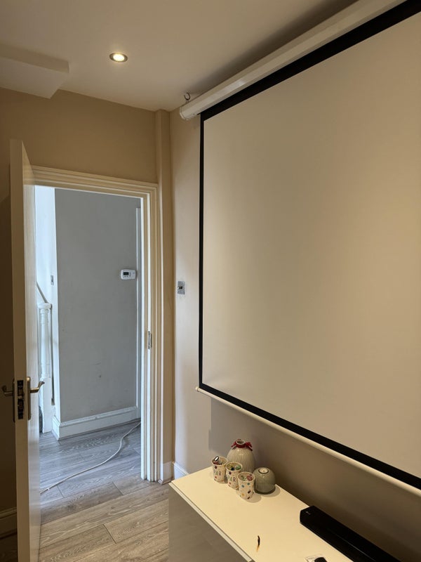 Room Cambridge Gardens in Greater London