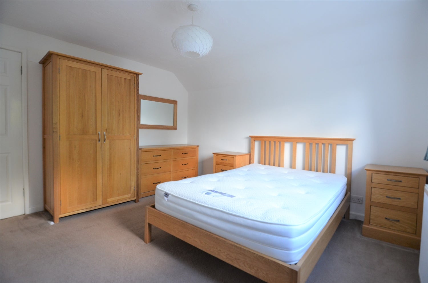 Room Shipton Road in Ascott under Wychwood