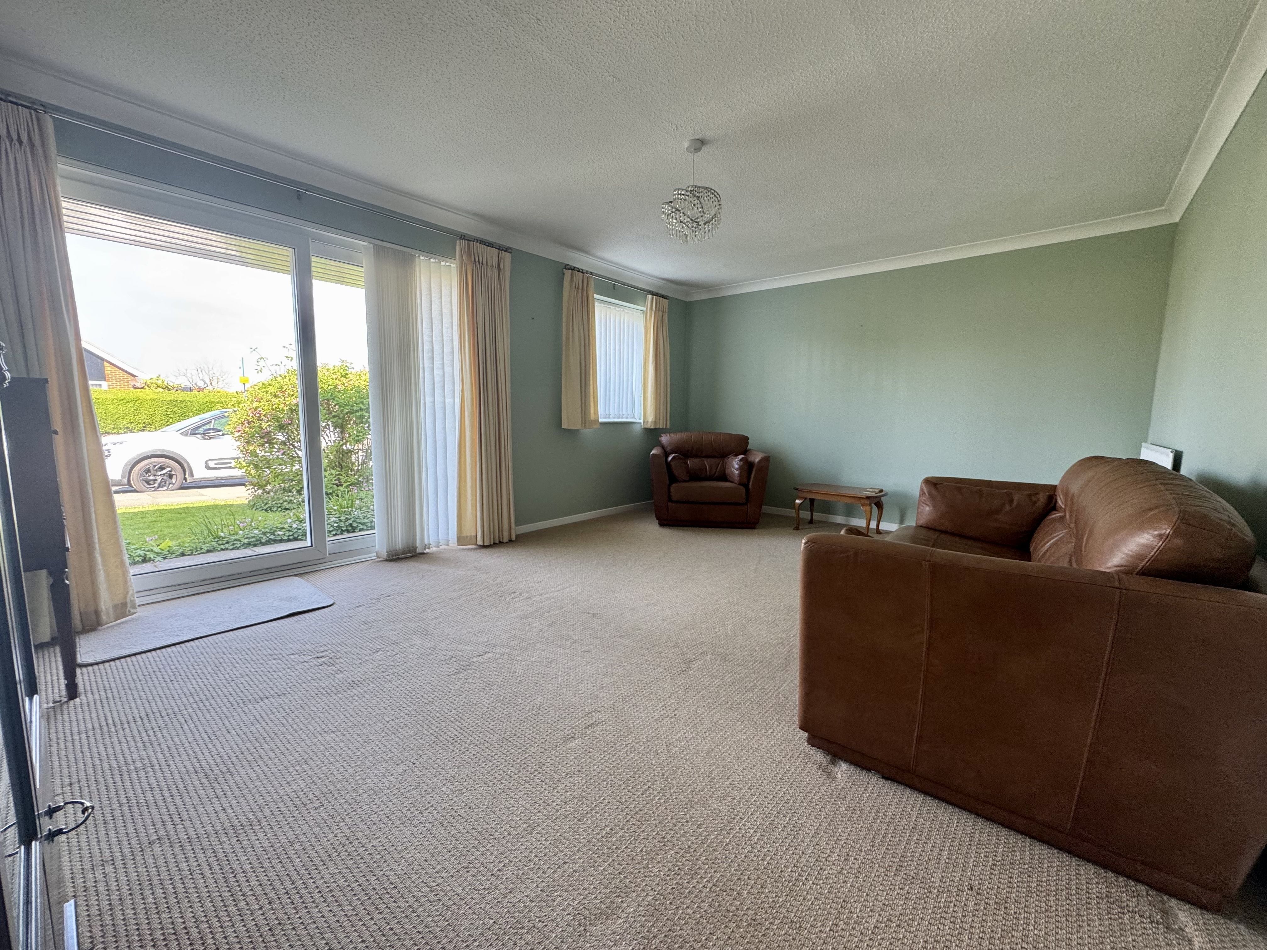 Flat Princess Margaret Avenue in Thanet