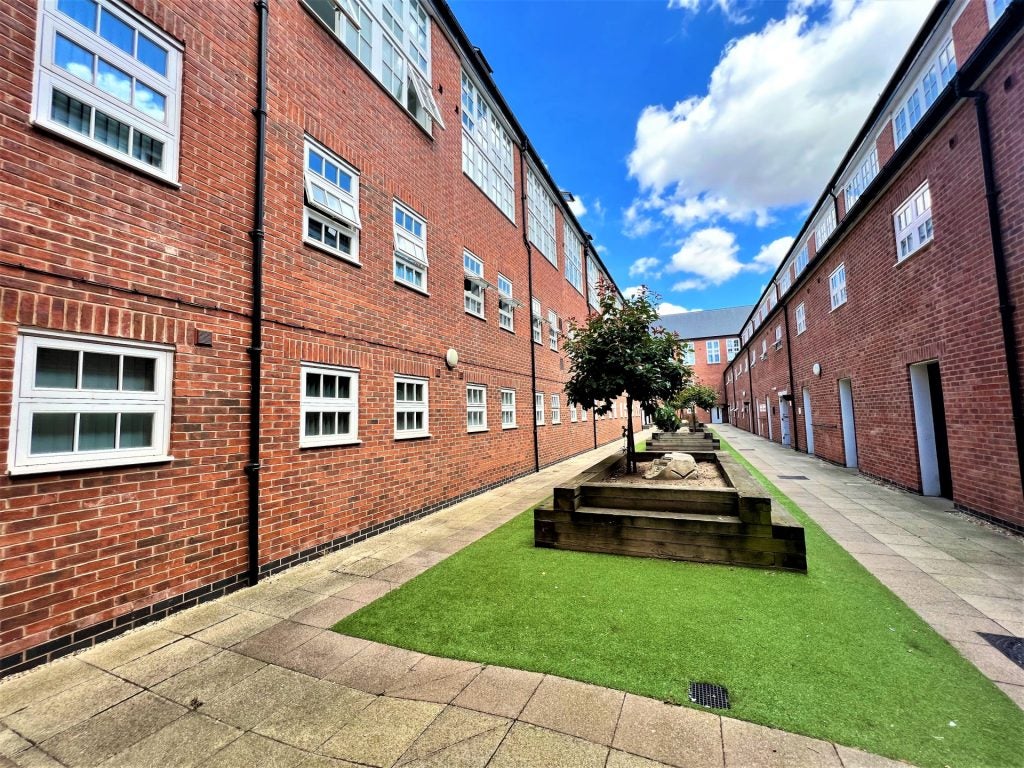 Flat Paget Road in Leicester