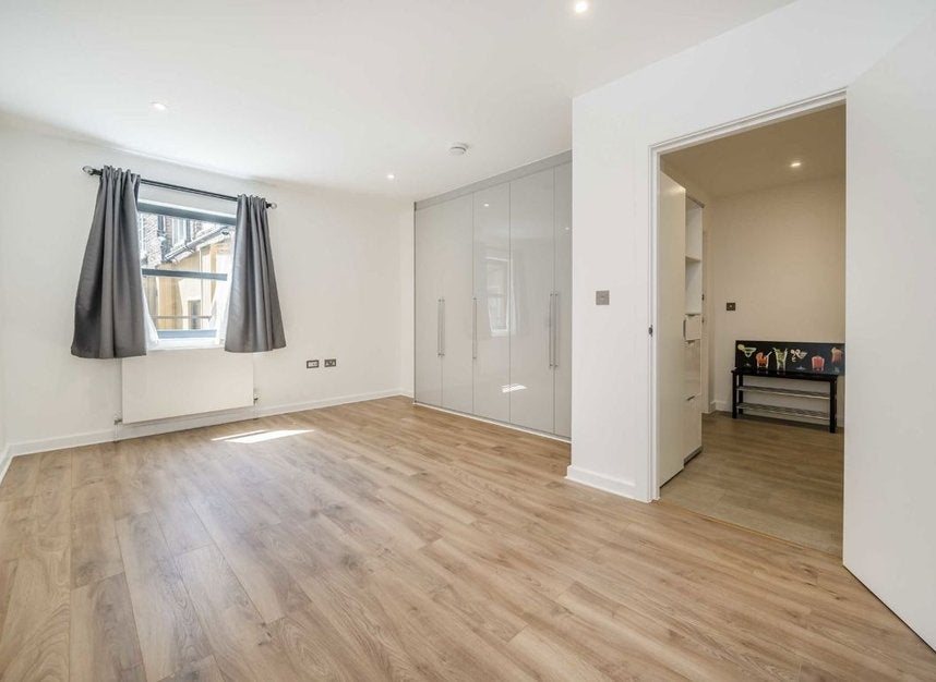 Flat King Street in Greater London