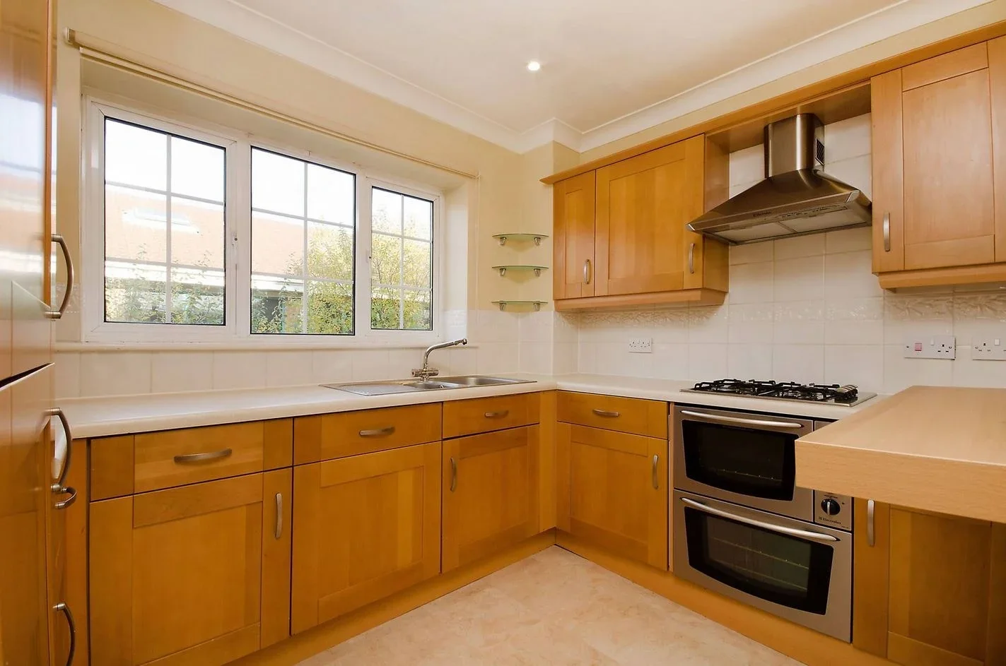 Flat Bewley Street in Greater London