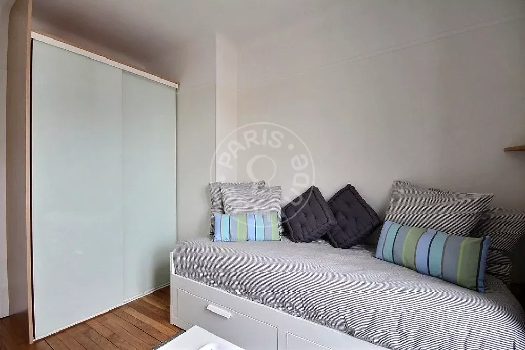 Flat Rue Tiphaine in Paris