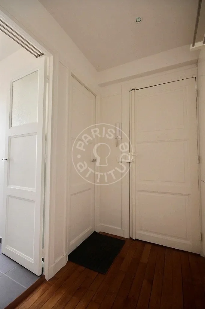 Flat Rue Tiphaine in Paris