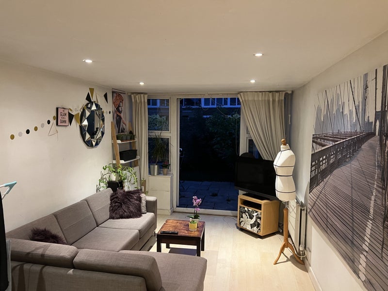 Room Coney Way in Greater London