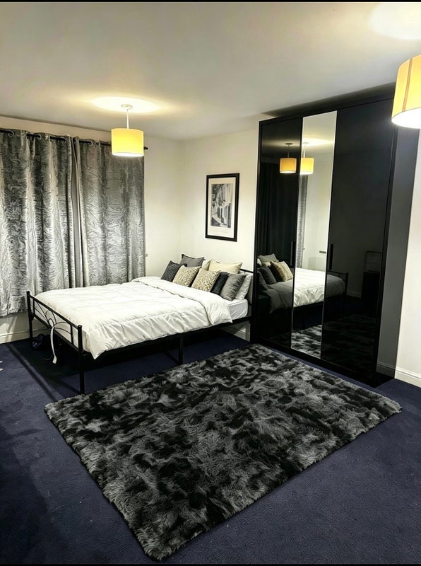Room Armoury Road in Greater London