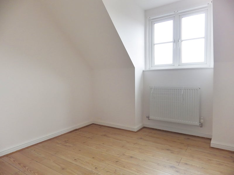 Flat Garnalls Road in Gloucester