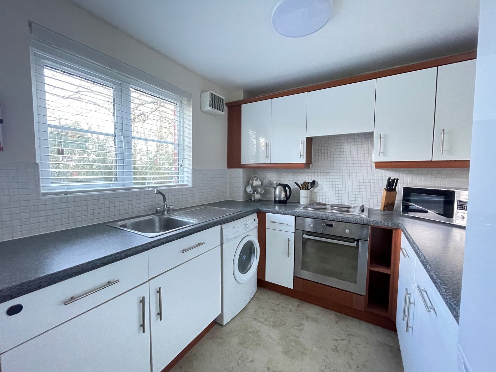 Flat Abbots Mews in Leeds