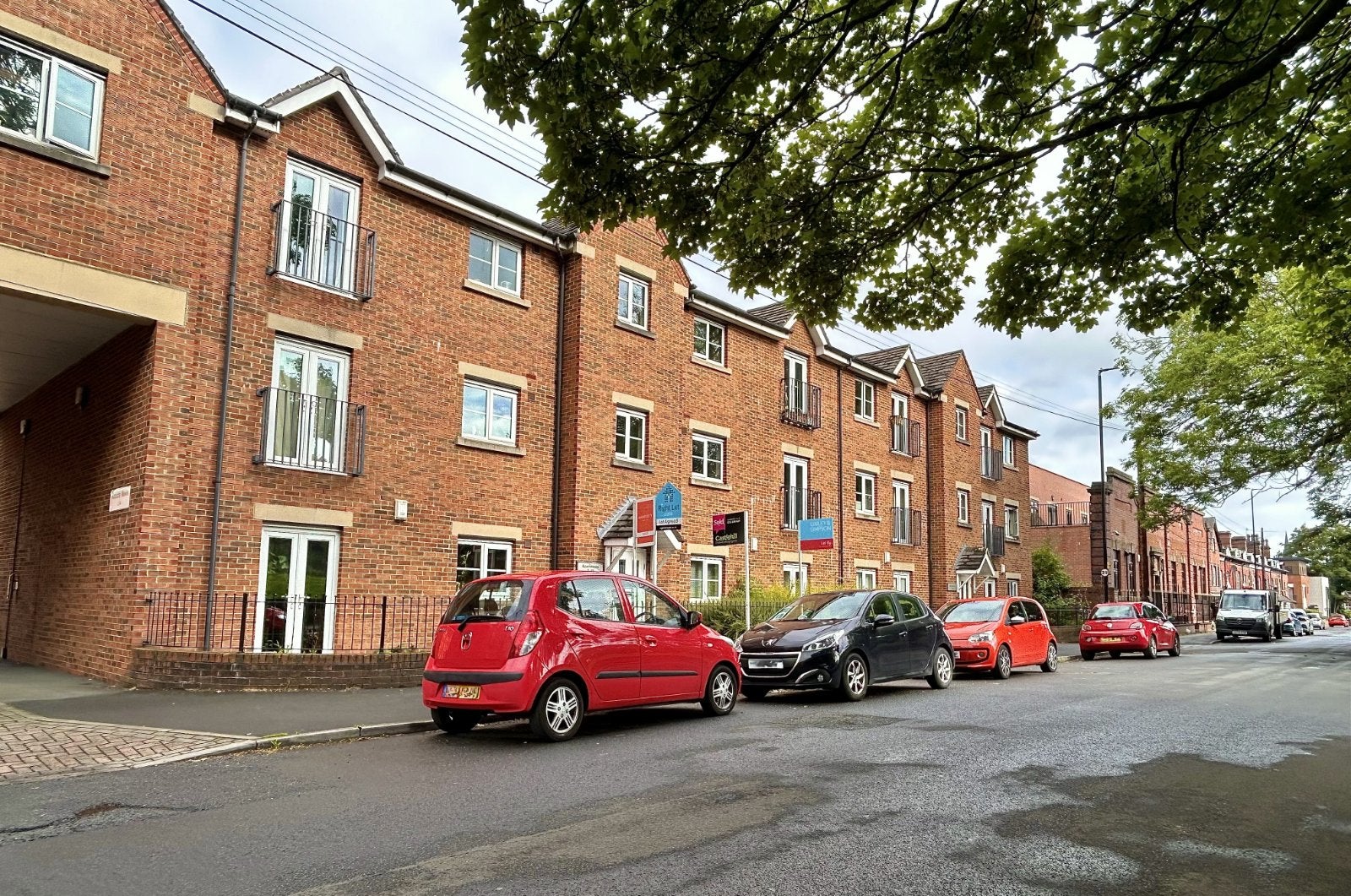 Flat Abbots Mews in Leeds
