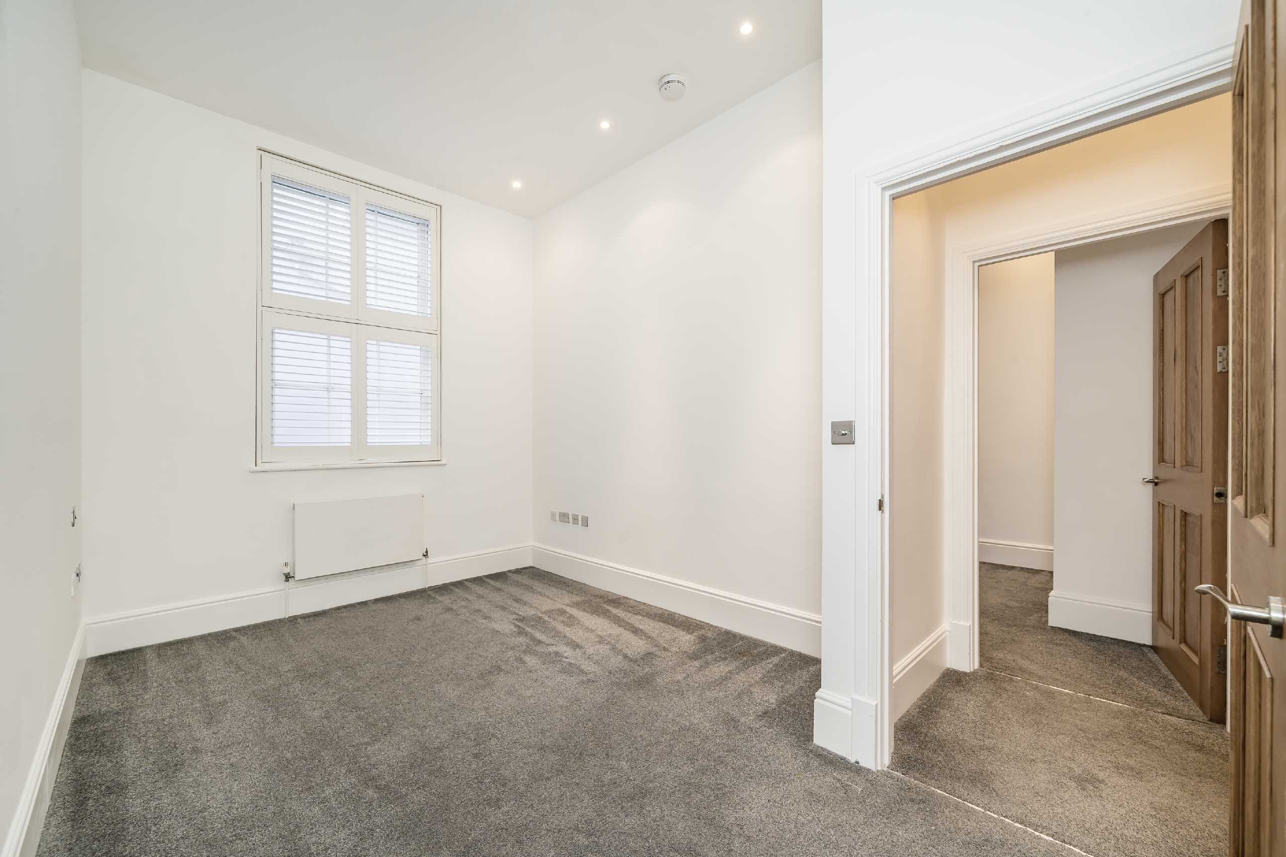 Flat Napier Place in Greater London