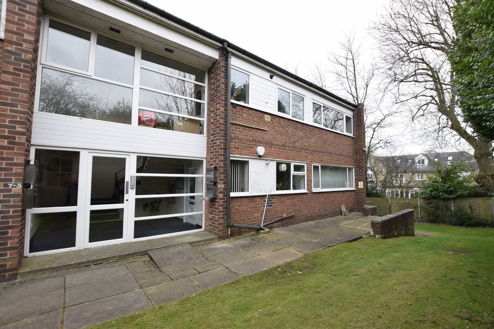 Flat Southlands Close in Leeds