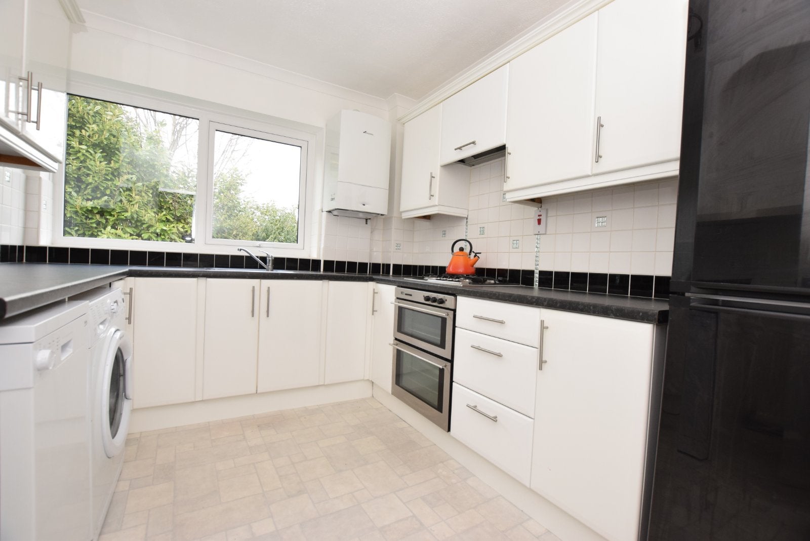 Flat Southlands Close in Leeds