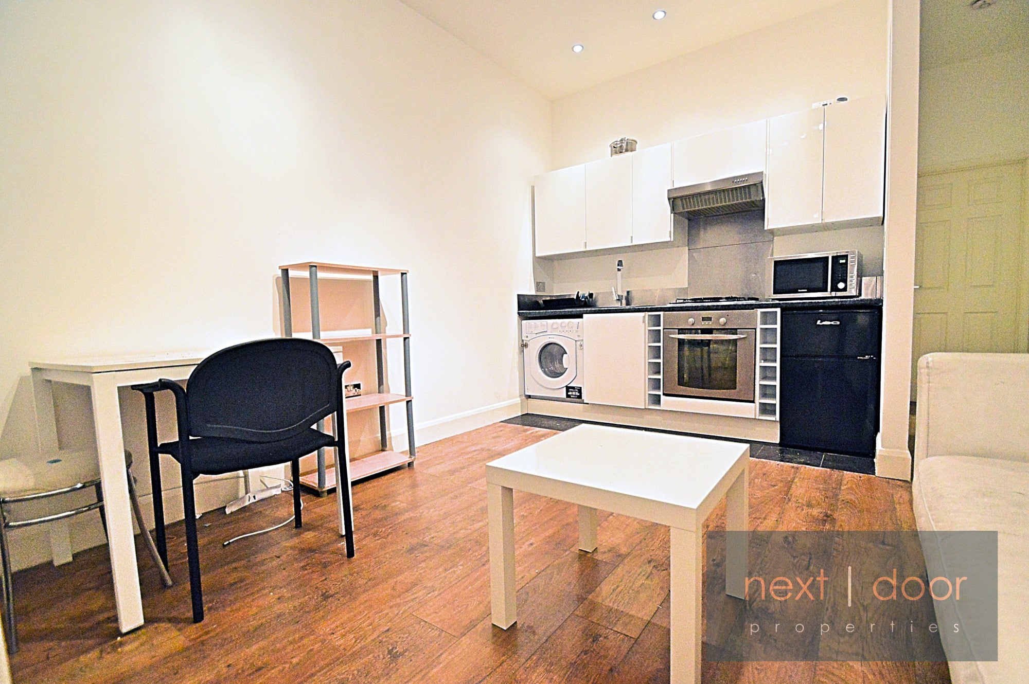 Flat Rosenthal Road in London