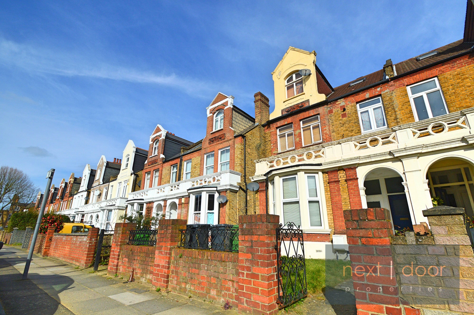 Flat Rosenthal Road in London