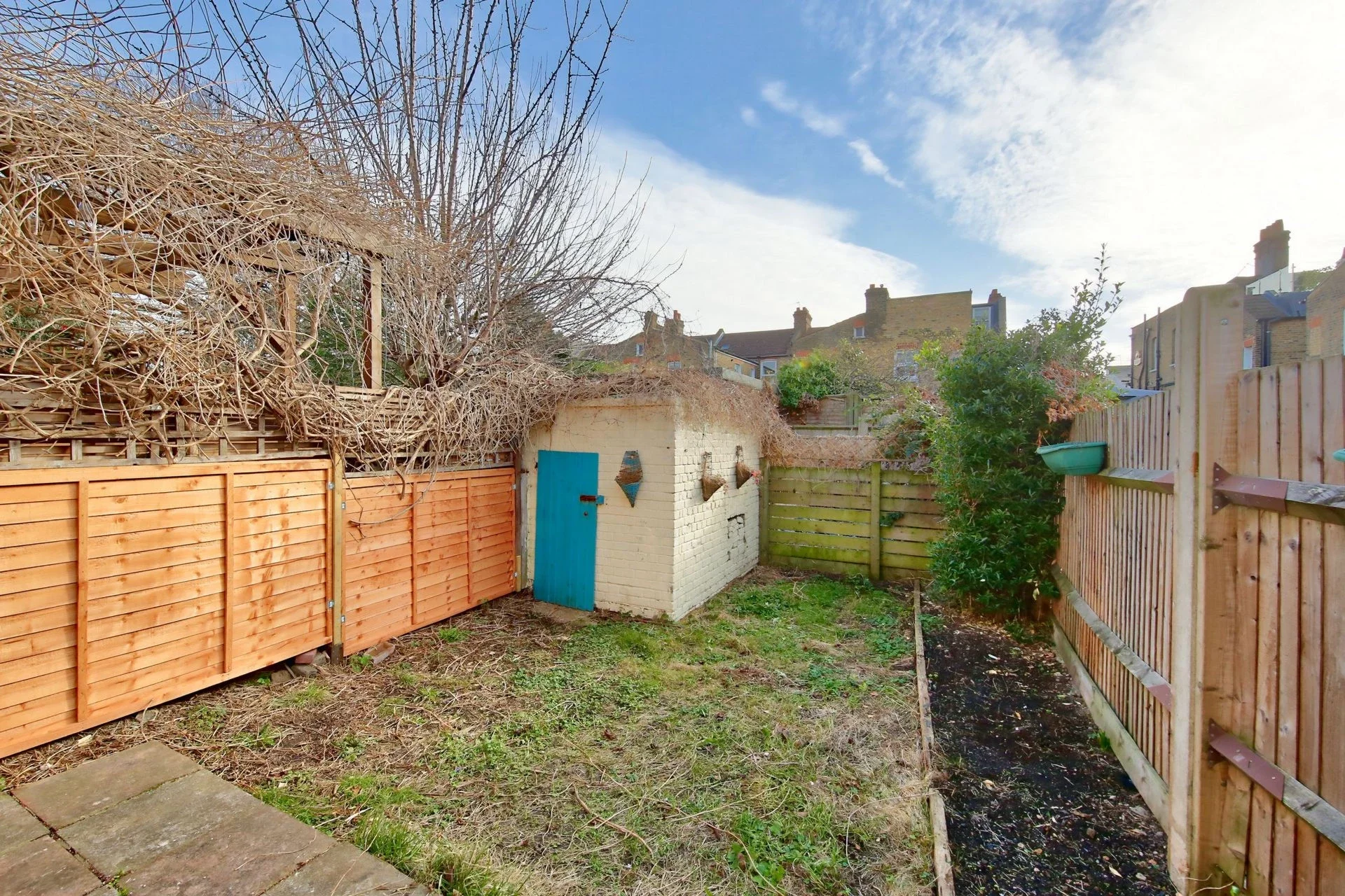Flat Strathville Road in Greater London