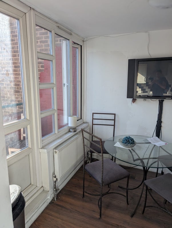 Room Rowan Walk in City of Westminster