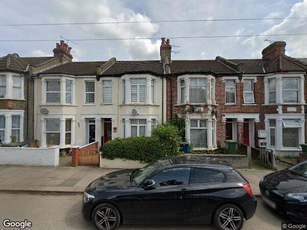 Room Cecil Road in Greater London